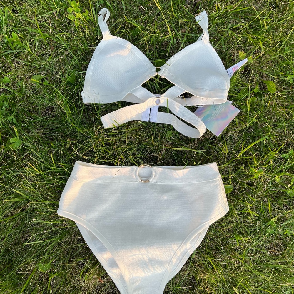 NWT missguided bandage ring detail bikini set